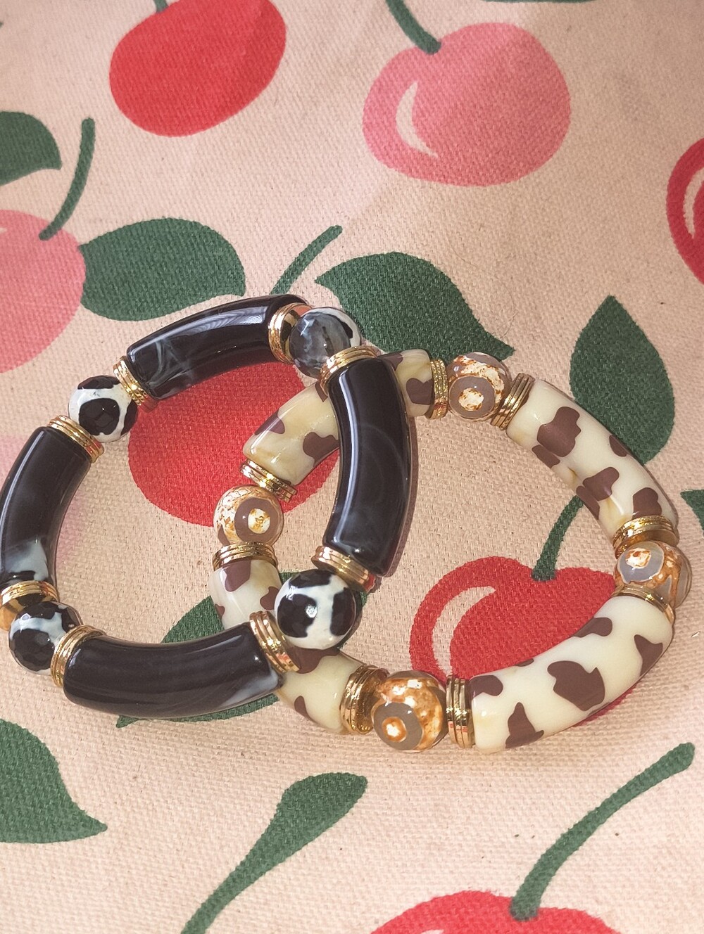 2 Very Nice Animal Inspired Print Stretch Bracelets. Nicely Made. Estate Find